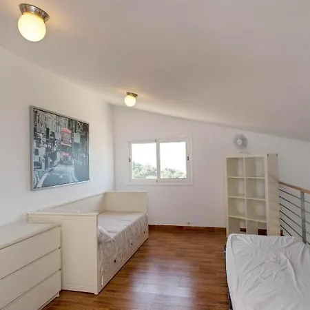 Yaco Villa *