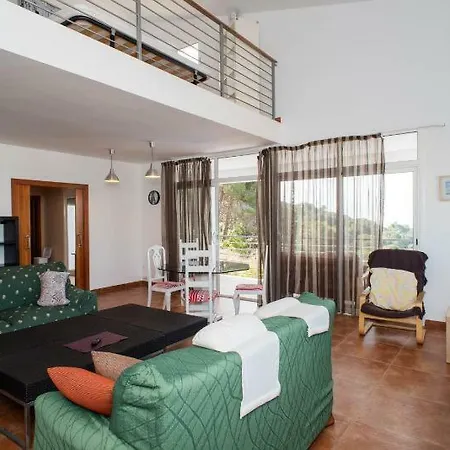 Yaco Villa Lloret de Mar