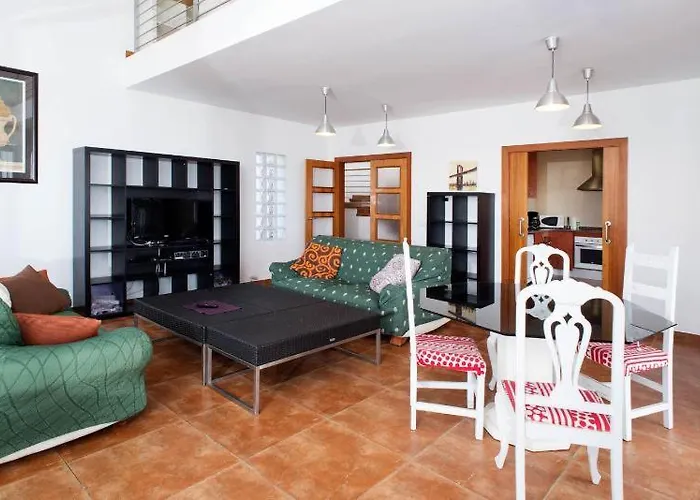 ヴィラ Yaco リョレート・デ・マル